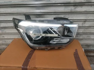 2018-2021 Hyundai H1 Rhs Xenon Headlight For Sale