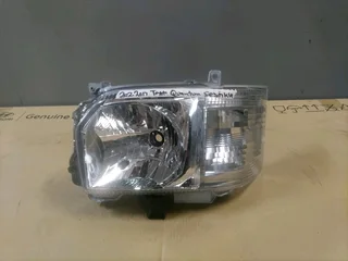 2012-2017 Toyota Quantum Sesifikle Lhs Headlight For Sale