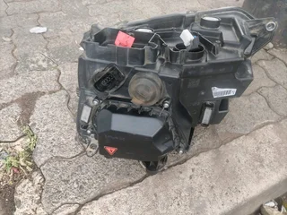 2018-2022 VW AMAROK RHS LED XENON HEADLIGHT FOR SALE