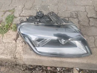 2018-2022 VW AMAROK RHS LED XENON HEADLIGHT FOR SALE