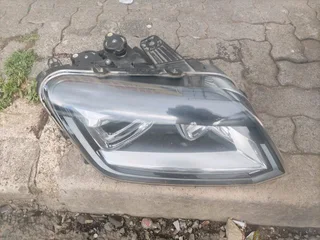 2018-2022 VW AMAROK RHS LED XENON HEADLIGHT FOR SALE