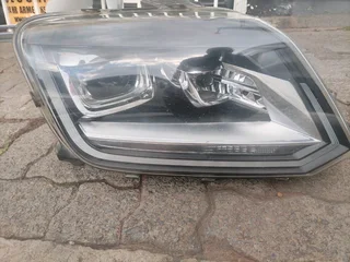 2018-2022 VW AMAROK RHS LED XENON HEADLIGHT FOR SALE