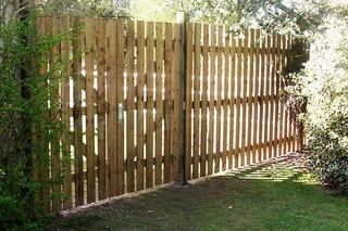 Picket fencing and bamboo fencing