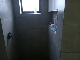 *A Spacious  One Bedroom Apartment Is Available 1st January in  Upper BirchAcres KemptonPark...