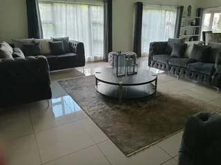 Living room furniture excellent condition