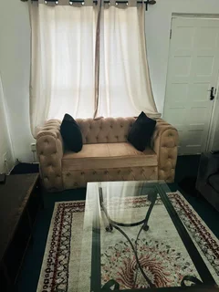 Couches (sofa)