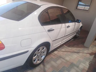 2003 BMW 3 Series Sedan