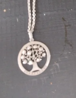 Silver tree of life neckless