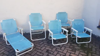 Pool/Patio side chairs plus lounger!