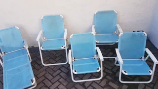 Pool/Patio side chairs plus lounger!