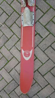 Water ski slalom Dixie Clipper