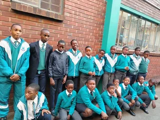 Boarding and day school for grade RR-12 in Pi