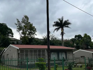 Boarding and day school for grade RR-12 in Pi