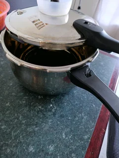 Bon voyage stainless steel 9 litre pressure cookers R450