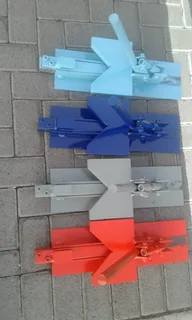 Aluminum window corner crimping machine