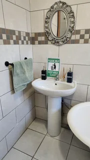 Spacious, modern, single rooms in Westdene commune