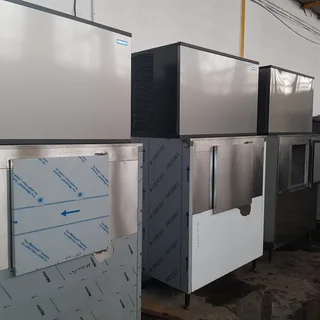 KDT1700A Koolaire Modular Square Cubes 700kgs/24hrs