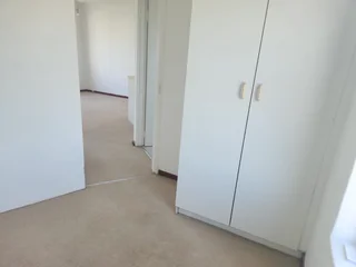 2 bedroom. De tyger. Parow north apartment. Available  1feb. R10 000