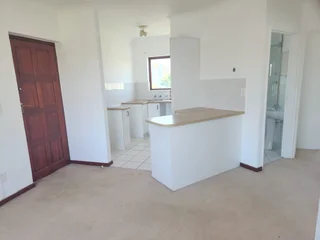 2 bedroom. De tyger. Parow north apartment. Available  1feb. R10 000