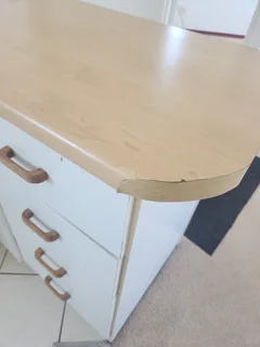 2 bedroom. De tyger. Parow north apartment. Available  1feb. R10 000