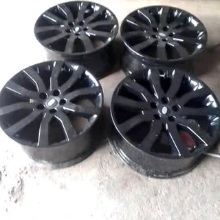 A clean set of 20inch Range Rover Sport Rims available for sale