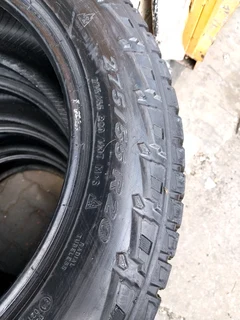 A good set of 275 55 20 pirelli scorpion 廬 verde tyres with good treads available for sale