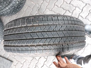 1x 255 55 20 Goodyear wrangler tyre with good treads available for sale