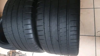 2x 295 30 20 Michelin pilot super sport tyres with good treads available for sale