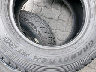 2c 265 65 17 dunlop Grandtrek AT3G tyres with good treads available for sale