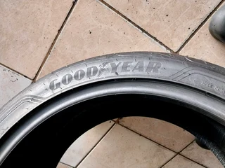 2x 295 35 21 Goodyear tyres with good treads available for sale