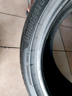 2x 295 35 21 Bridgestone tyres with 98% treads available for sale
