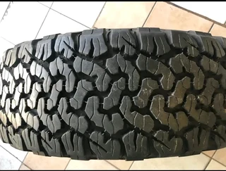 1x 31x10.50R15 bf Goodrich ko2 tyre with 99% treads available for sale