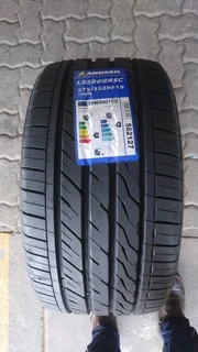 1x brand new 275 35 19 run flat tyre available for sale