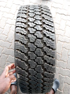 1x 255 75 17 Goodyear wrangler tyre with 90% treads available for sale