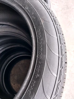A clean set of 265 50 20 Khumo tyres with good treads available for sale