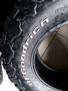 2x 265 70 16 Bf Goodrich ko2 tyres with 90% treads available for sale