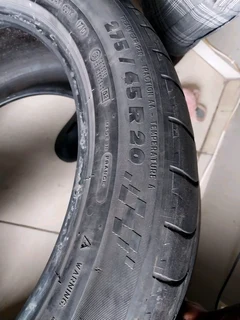 1x 275 45 20 Michelin tyre with good treads available for sale