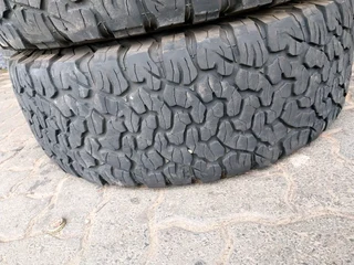 2x 265 70 16 bf goodrich ko2 tyres with good treads available