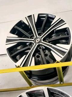 A clean set of 18inch Mitsubishi rims available for sale