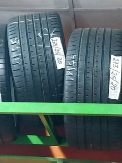 2x 275 25 20 achilies tyres with 98% treads available for sale