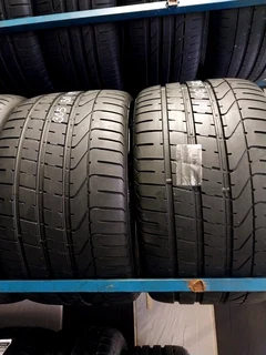 2x 305 30 19 pirelli tyres with 95% treads available for sale