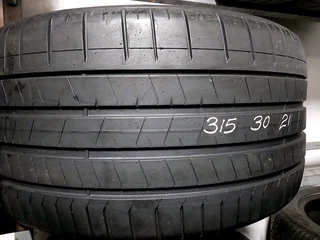 1x 315 30 21 pirelli tyres with lots of treads available