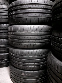 A clean set of 285 40 21 tyres with 95% treads available for sale