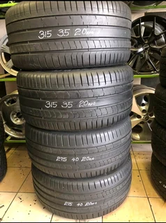 A clean set of X5 Tyres 315 35 20 and 275 40 20 pirelli run flat tyres with 95% treads available