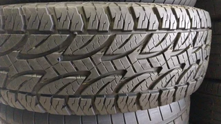 1x 265 65 17 Bridgestone dueler tyre with 90% treads available for sale