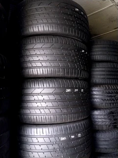 A clean set of 285 35 22 hankook tyres with good treads available for sale