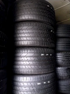 A clean set of 285 35 22 hankook tyres with good treads available for sale