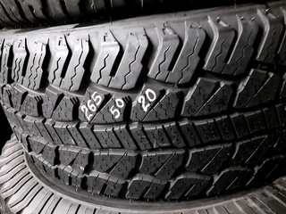1x 265 50 20 tyre almost new available for sale