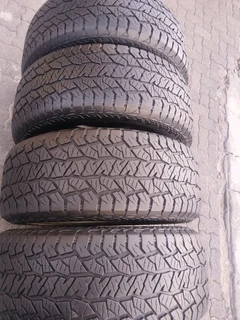 A clean set of 265 60 18 Hankook tyres with good treads available for sale