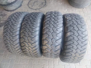 A clean set of 265 75 16 Hankook dynapro tyres with good treads available for sale